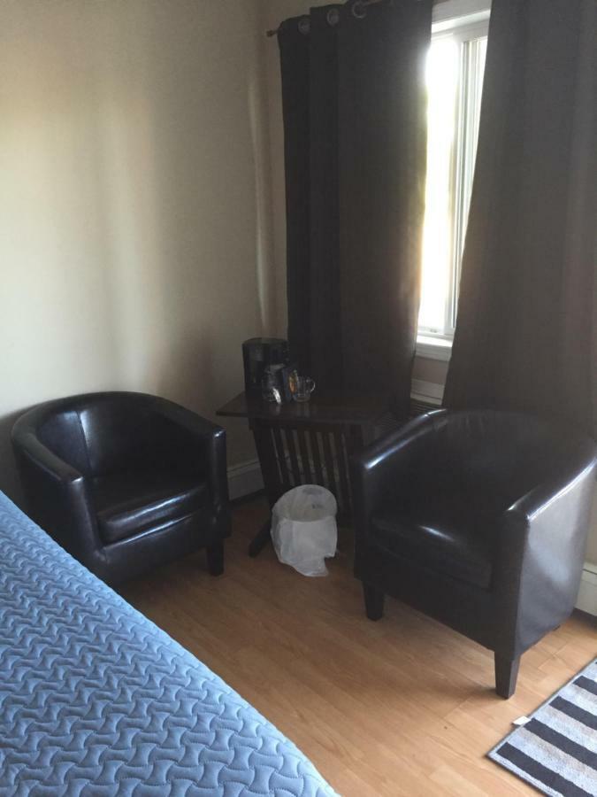 Kacee'S Northern Suites Fort Nelson Extérieur photo